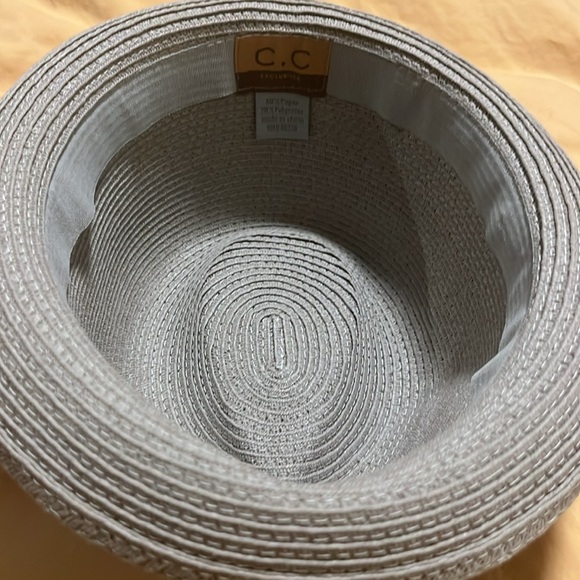 CC Straw Fedora UPF 50+ - Picture 6 of 7
